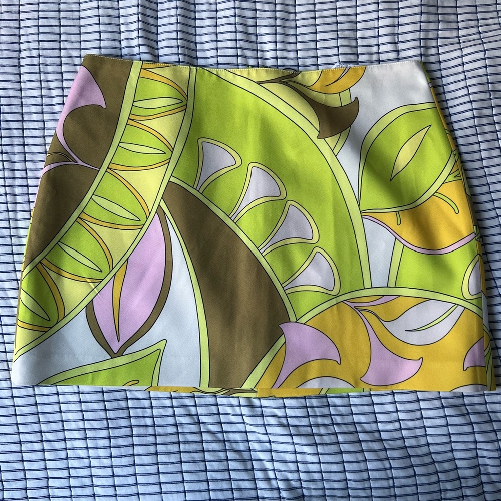 NWT Zara Patterned Mini Skirt